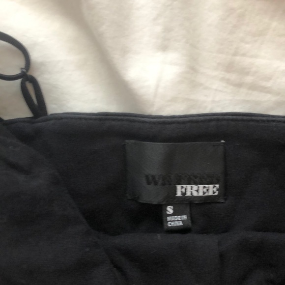 Aritzia black crop top - Picture 2 of 3